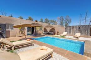 Luxe Hideaway Haven - Poolside Paradise